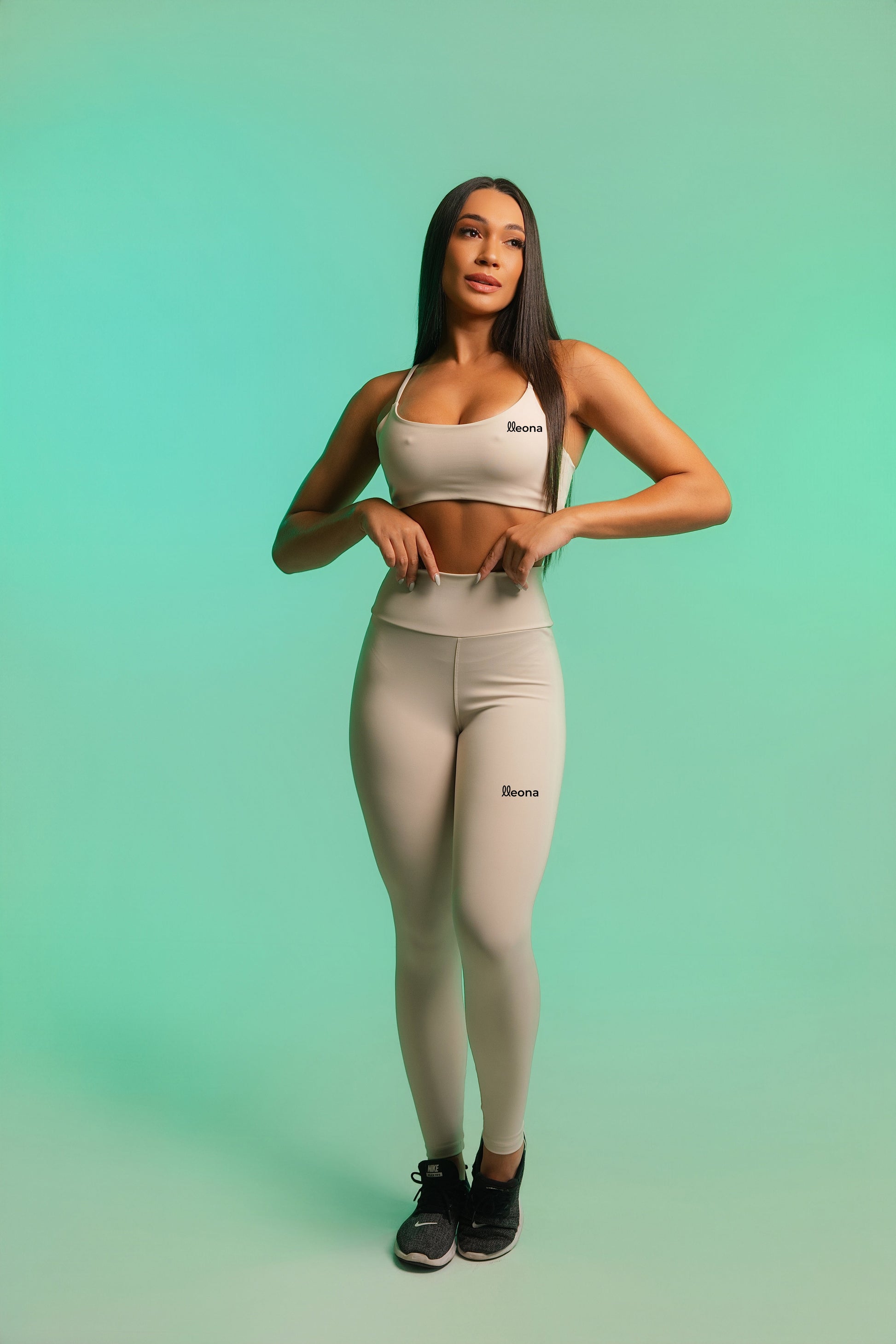 Top Model Kaly Cinza